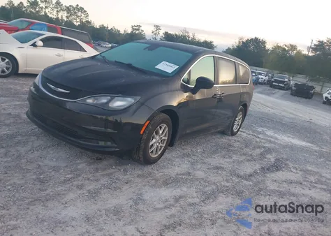 2023 Chrysler Voyager Lx z USA, uszkodzony, nr VIN 2C4RC1CG0PR529817